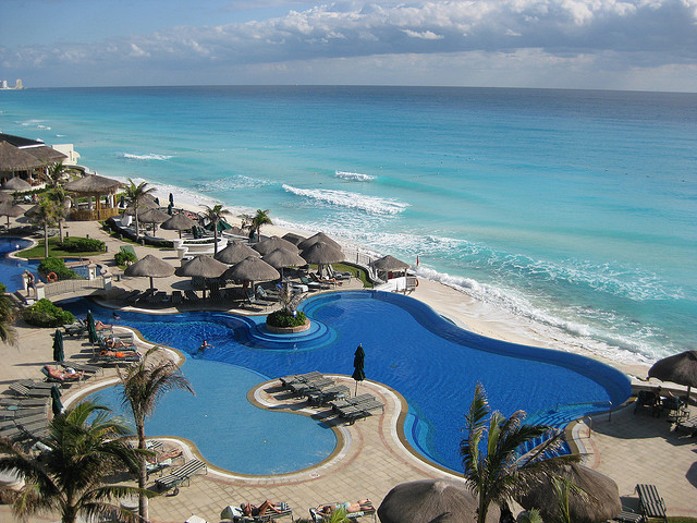 What Makes Cancun So Alluring To College Students?