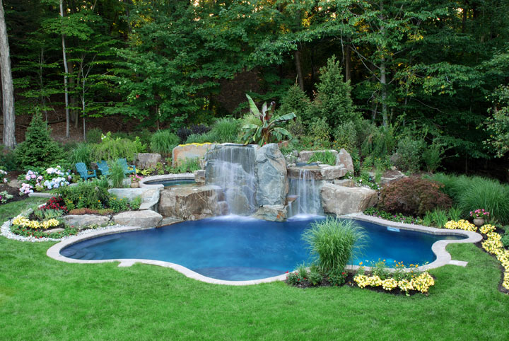 Different Ideas For Tropical Swimming Pools