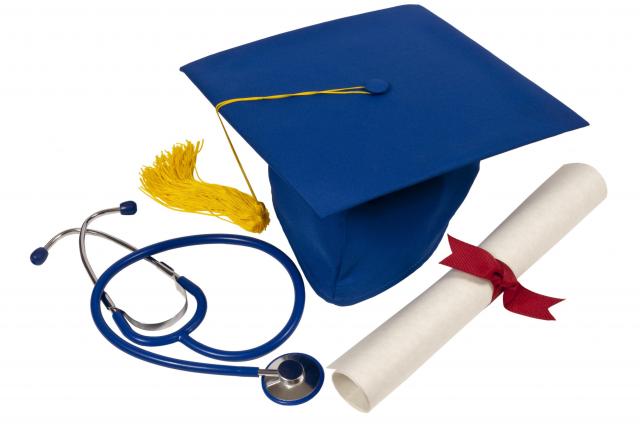 6 Reasons To Get A Nursing Degree