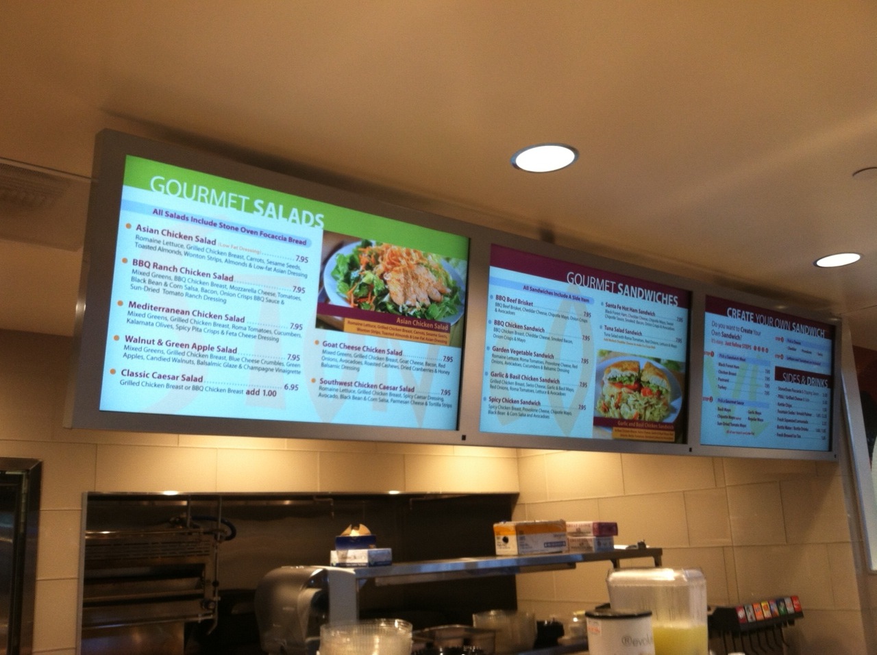 Pros Of Managing Your Best Digital Menu Boards For Restaurants Remotely