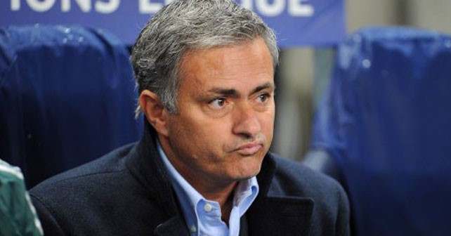 Can Jose Mourinho Risk Wins To Develop Chelsea Football Club's Younger Talent?
