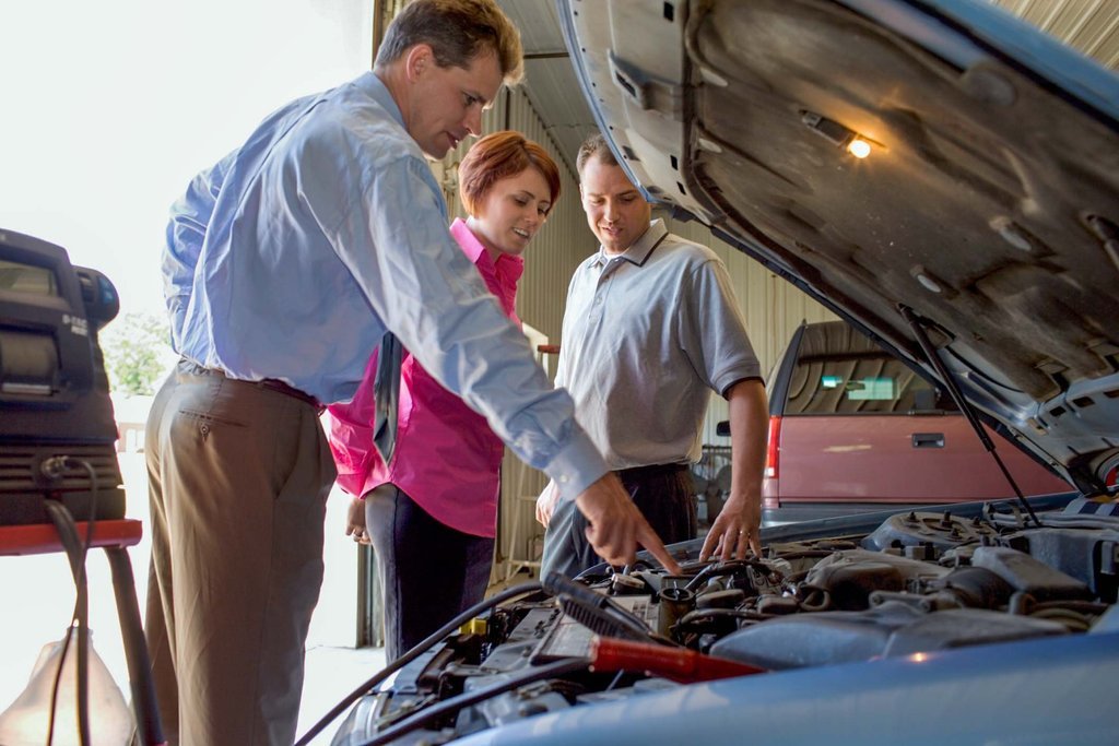 Top 5 Tips To Manage An Automotive Repair Shop Successfully