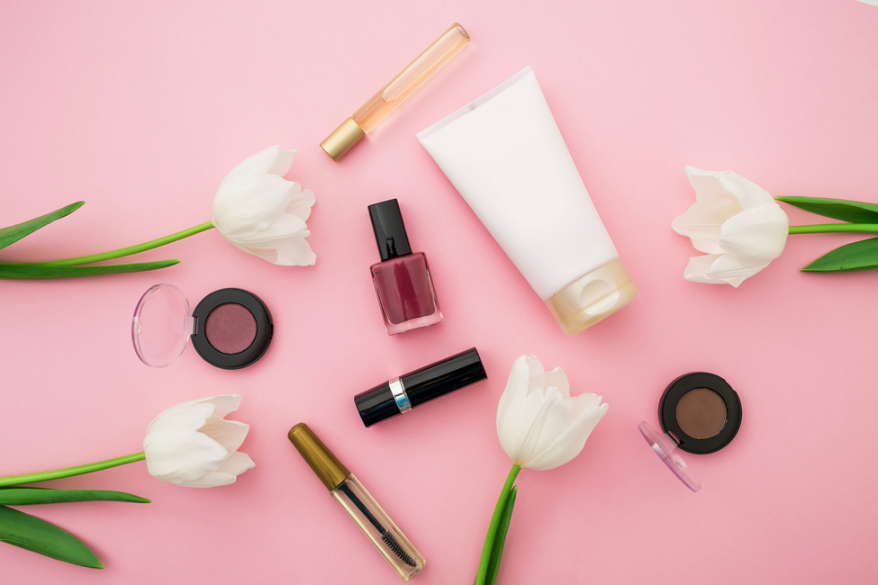 A Complete Guide To Spring Cleaning Your Beauty Items