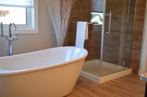 6 Things You Should Consider Before You Buy a New Bathtub