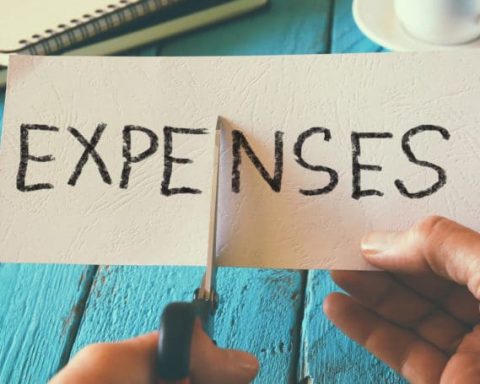 Doable Ways To Cut Your Monthly Expenses